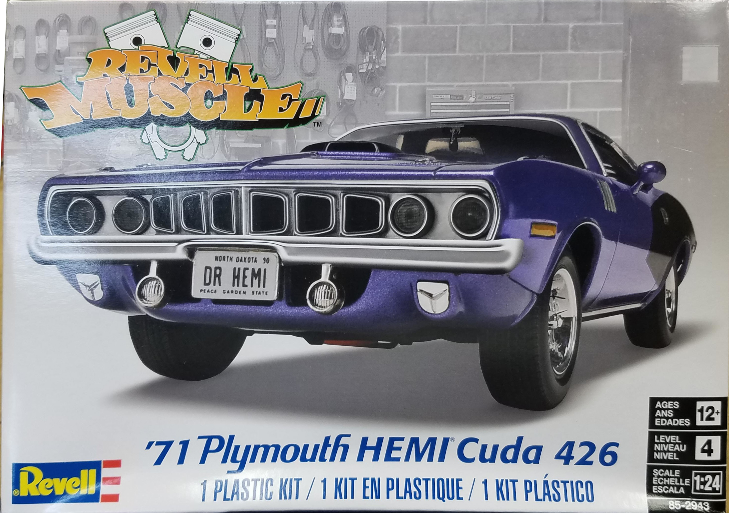 1971 Plymouth HEMI Cuda 426 Box Art (Revell)